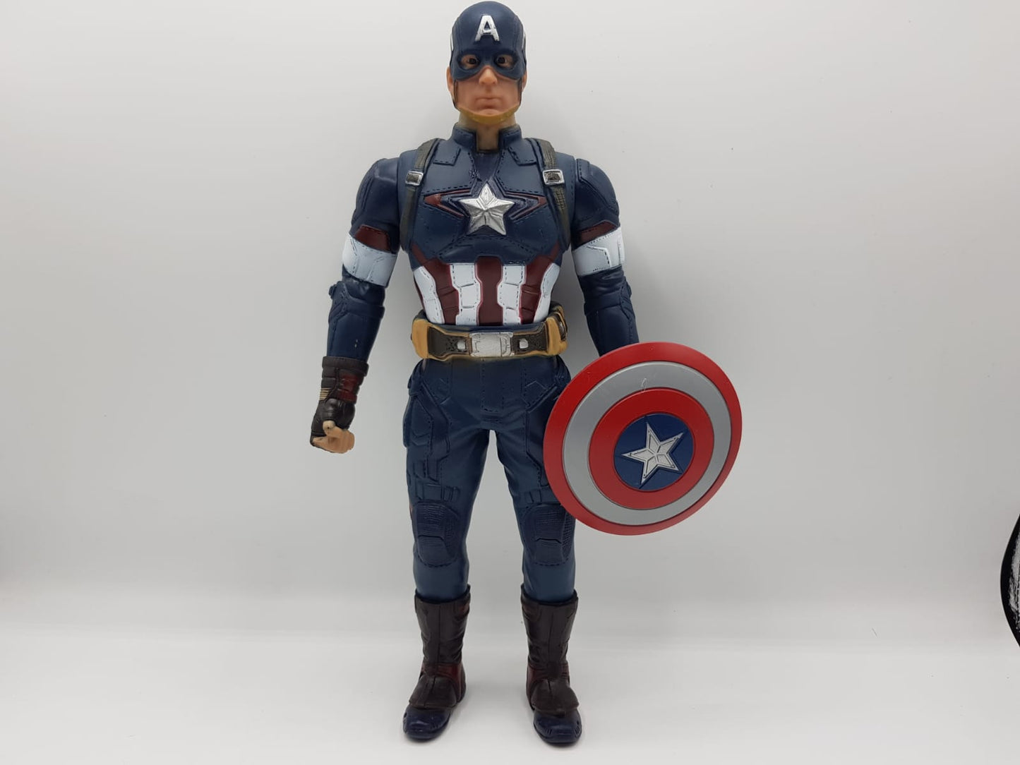 Premium Avengers Marvel Captain America Titan Hero Series Action Figure